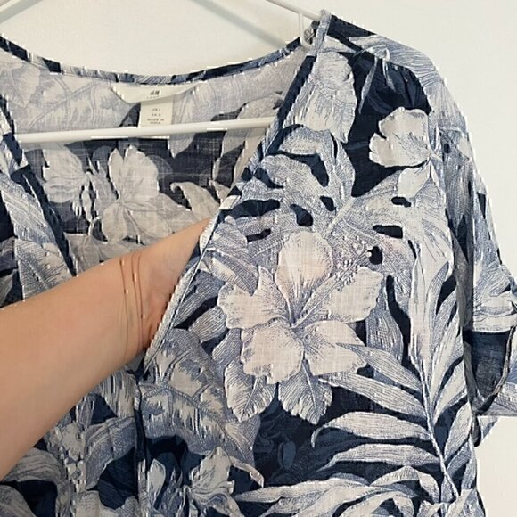 H&M L.O.G.G. V-Neck Cotton Blouse Blue Tropical Hawaiian Floral Leaf Leaves Boho - Picture 6 of 12